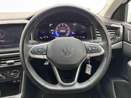 2025-Volkswagen-Polo-10-TSI-Life-Auto-DSG_15