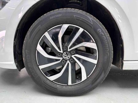 2025-Volkswagen-Polo-10-TSI-Life-Auto-DSG_18