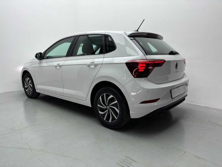 2025-Volkswagen-Polo-10-TSI-Life-Auto-DSG_4
