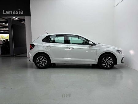 2025-Volkswagen-Polo-10-TSI-Life-Auto-DSG_7
