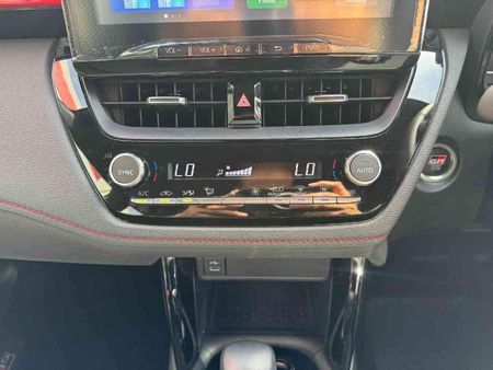 2025-Toyota-Corolla-Cross-18-GR-S_10