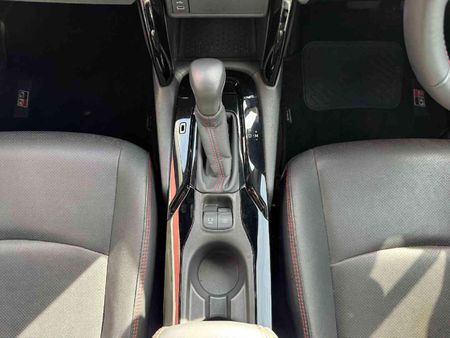 2025-Toyota-Corolla-Cross-18-GR-S_11
