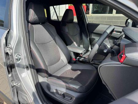 2025-Toyota-Corolla-Cross-18-GR-S_19