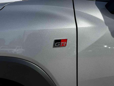 2025-Toyota-Corolla-Cross-18-GR-S_22
