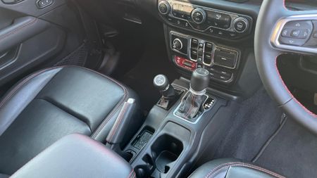 2025-Jeep-Gladiator-Rubicon-36-4x4-Auto-Double-Cab_4