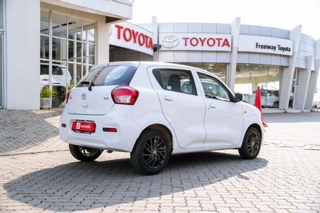 2025-Toyota-Vitz-10-XR_14