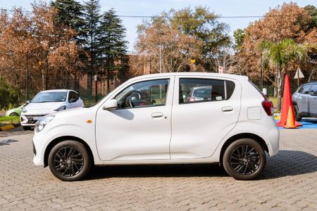 2025-Toyota-Vitz-10-XR_3