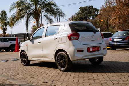 2025-Toyota-Vitz-10-XR_4