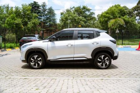 2025-Nissan-Magnite-10-Acenta-Plus-AMT_3