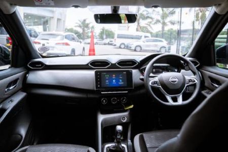 2025-Nissan-Magnite-10-Acenta-Plus-AMT_8