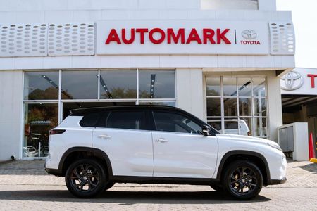 2026-Toyota-Urban-Cruiser-15-XR-Auto_13