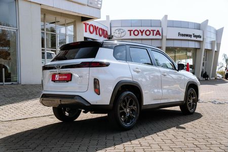 2026-Toyota-Urban-Cruiser-15-XR-Auto_15