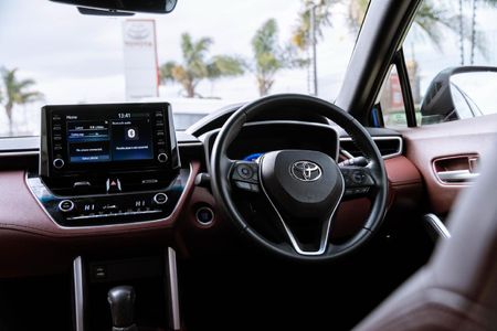2023-Toyota-Corolla-Cross-18-XR_6
