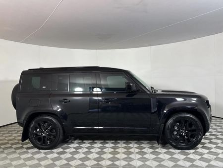 2022-Land-Rover-Defender-110-P400-HSE-294kW_15