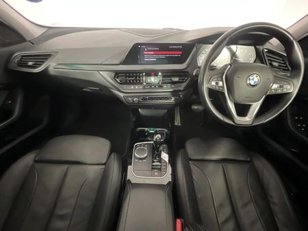 2020-BMW-1-Series-118i-Sport-Line_1