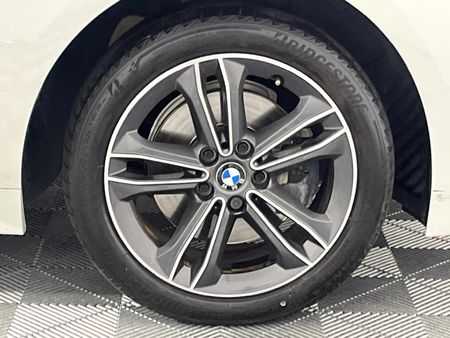 2020-BMW-1-Series-118i-Sport-Line_5