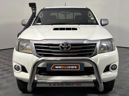 2015-Toyota-Hilux-30-D-4D-Legend-45-4x4-Xtra-Cab_10