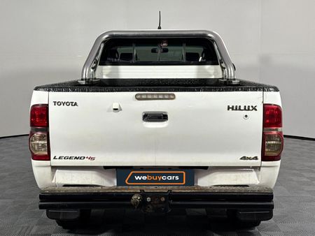 2015-Toyota-Hilux-30-D-4D-Legend-45-4x4-Xtra-Cab_13