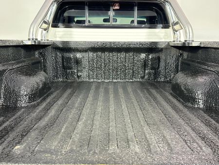 2015-Toyota-Hilux-30-D-4D-Legend-45-4x4-Xtra-Cab_8