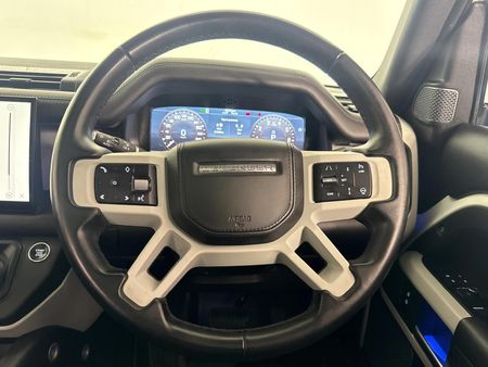 2022-Land-Rover-Defender-110-P400-HSE-294kW_12