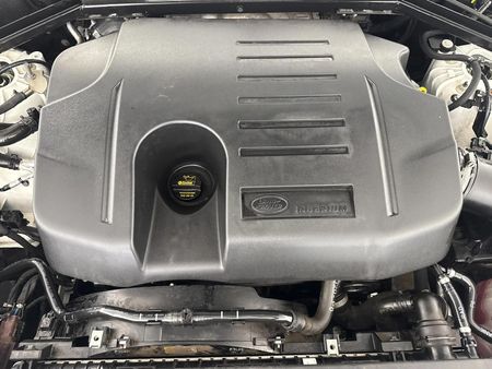 2022-Land-Rover-Defender-110-P400-HSE-294kW_13