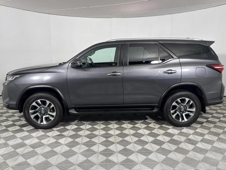 2023-Toyota-Fortuner-28-GD-6-4x4-VX-Auto_19