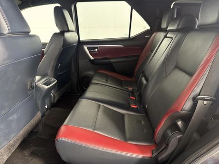 2023-Toyota-Fortuner-28-GD-6-4x4-VX-Auto_3