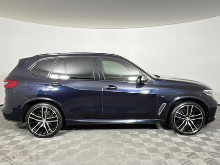 2019-BMW-X5-M50d_15