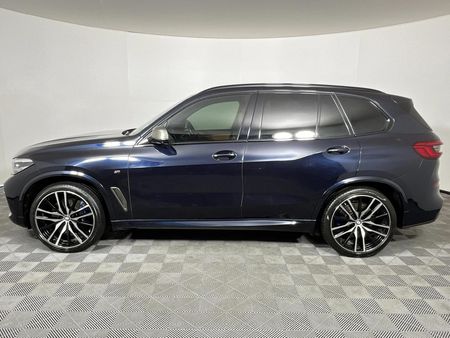 2019-BMW-X5-M50d_17