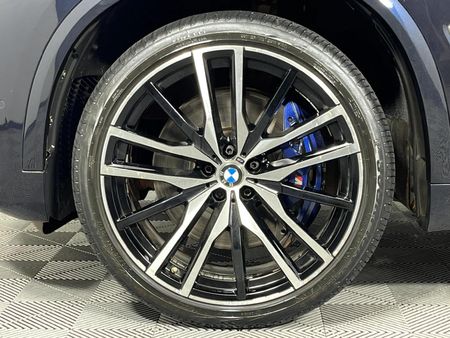 2019-BMW-X5-M50d_3
