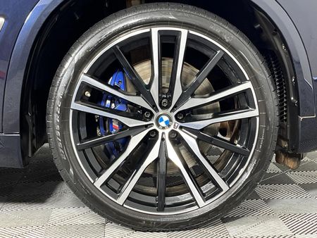 2019-BMW-X5-M50d_4