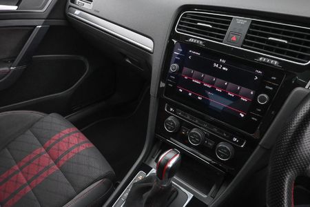 2020-Volkswagen-Golf-VII-GTI-20-TSI-Auto-TCR_9