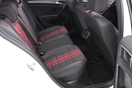 2020-Volkswagen-Golf-VII-GTI-20-TSI-Auto-TCR_11