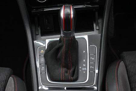 2020-Volkswagen-Golf-VII-GTI-20-TSI-Auto-TCR_16