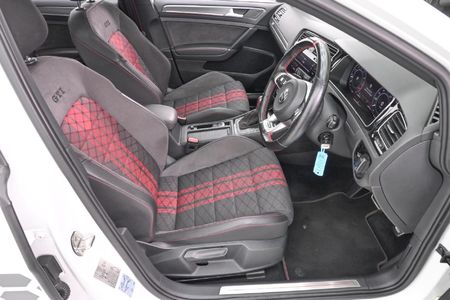 2020-Volkswagen-Golf-VII-GTI-20-TSI-Auto-TCR_6