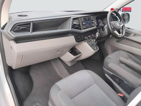 2024-Volkswagen-Kombi-T61-20-TDI-110kW-Auto-Trendline_19