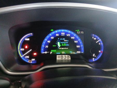 2025-Toyota-Corolla-Cross-18-XS-Hybrid_10