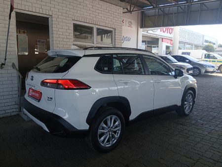 2025-Toyota-Corolla-Cross-18-XS-Hybrid_1