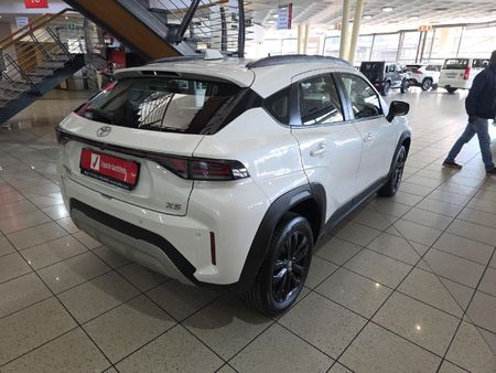 2025-Toyota-Starlet-Cross-15XS-Auto_1