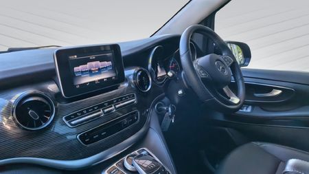 2020-Mercedes-Benz-V-Class-V-250d-Avantgarde-Auto_10