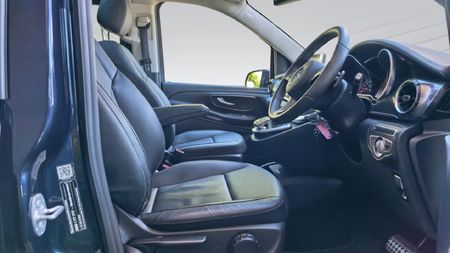 2020-Mercedes-Benz-V-Class-V-250d-Avantgarde-Auto_13