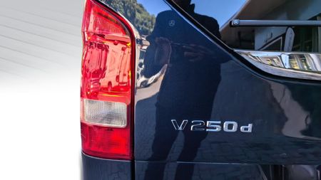 2020-Mercedes-Benz-V-Class-V-250d-Avantgarde-Auto_18