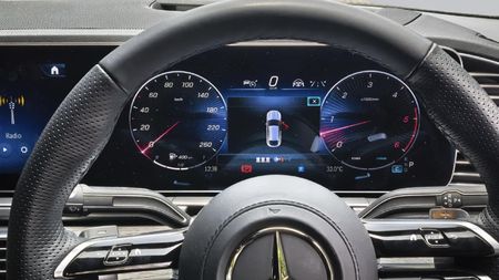 2025-Mercedes-Benz-GLE-Coupe-450D-4Matic_8