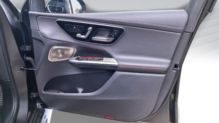 2026-Mercedes-AMG-GLC-43_22