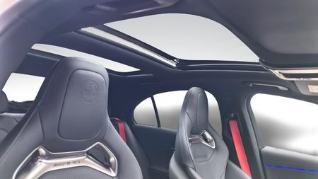 2025-Mercedes-AMG-E-Class-AMG-E53-4MHybrid_21