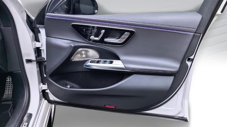 2025-Mercedes-AMG-E-Class-AMG-E53-4MHybrid_22