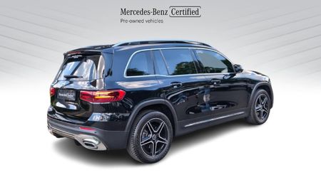 2025-Mercedes-Benz-GLB-220d-4Matic_10