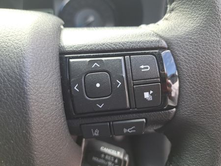 2026-Toyota-Hilux-28-GD-6-Raised-Body-Legend-Auto-Double-Cab_9