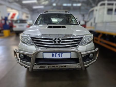 2012-Toyota-Fortuner-25-D-4D-Raised-Body_1