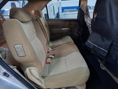 2012-Toyota-Fortuner-25-D-4D-Raised-Body_6